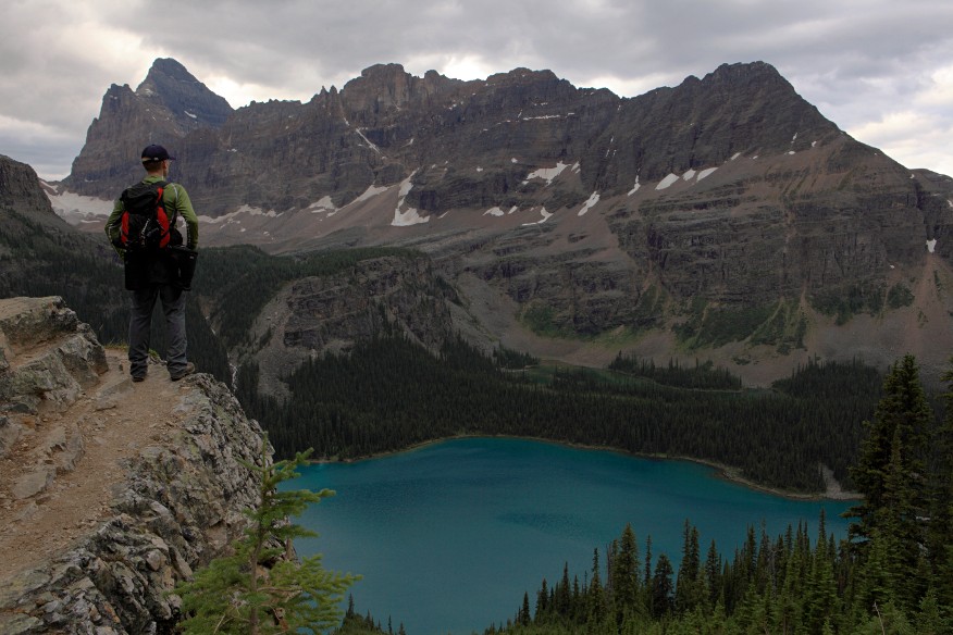 hiker on Alpine Circuit trail