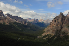 Lake O'Hara valley